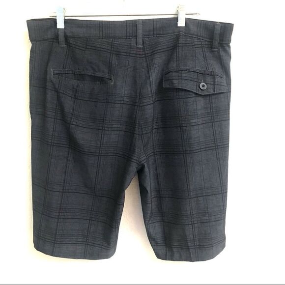 Burnside black plaid board shorts 36 - Picture 2 of 7